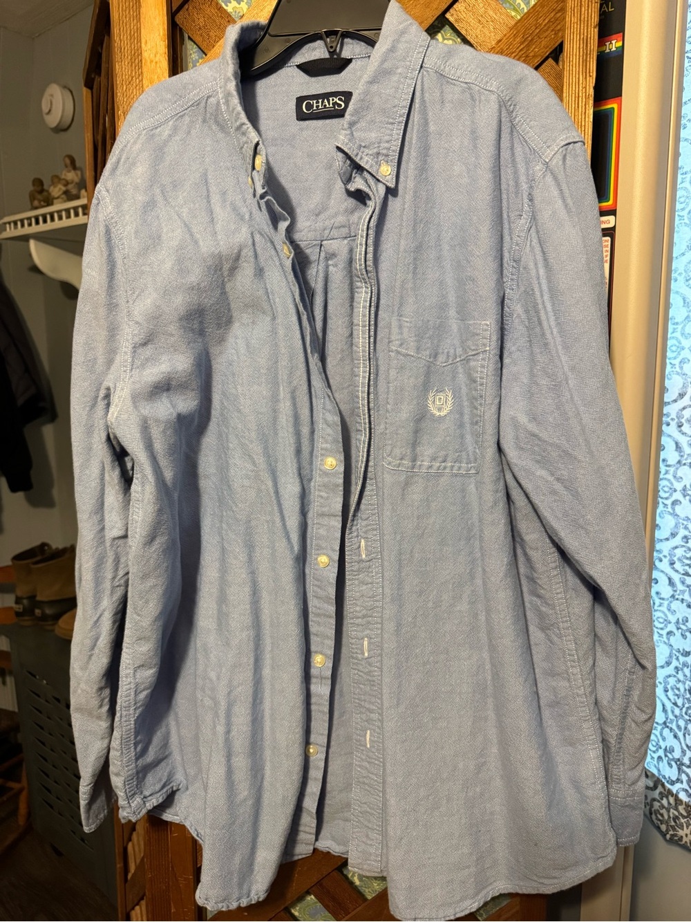 Chaps Light Blue Casual Button-Down Shirt